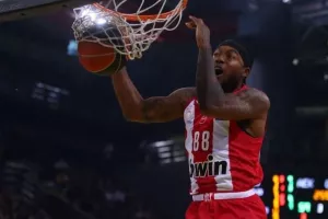 ΑΕΚ – Ολυμπιακός: Έκλεισε τη regular season με 24/24!