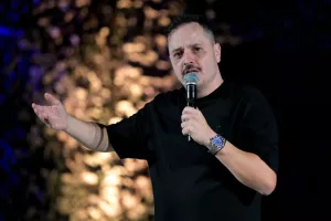 "Η λέξη ντροπή είναι λίγη… Ντρέπομαι"