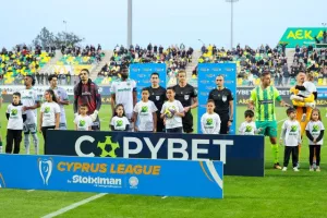 ΑΕΚ-Ομόνοια: Αγκάλιασε τον τίτλο με Μαέ! (φώτος) 