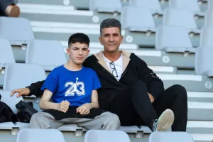 Εντυπωσιακή ατμόσφαιρα... ο κόσμος του Απόλλωνα