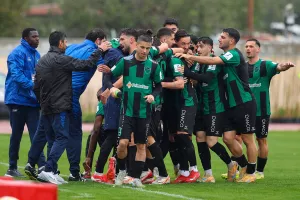 ΕΝΠ - Ολυμπιακός: Μαυροπράσινη... ανάσα με τριάρα!