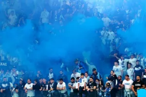 Εντυπωσιακή ατμόσφαιρα... ο κόσμος του Απόλλωνα