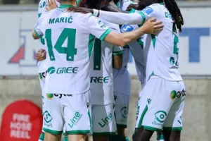 ΑΕΚ-Ομόνοια: Αγκάλιασε τον τίτλο με Μαέ! (φώτος) 