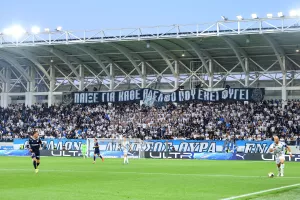 Εντυπωσιακή ατμόσφαιρα... ο κόσμος του Απόλλωνα