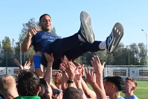 Απονομή στους πρωταθλητές (Φώτος)