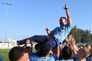 Απονομή στους πρωταθλητές (Φώτος)