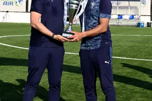 Απονομή στους πρωταθλητές (Φώτος)
