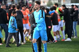 (ΒΙΝΤΕΟ Kerkida/φώτος) Πανηγύρισε την άνοδο με Sha La La La!