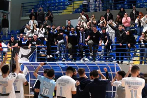 Μαζί την πρόκριση!