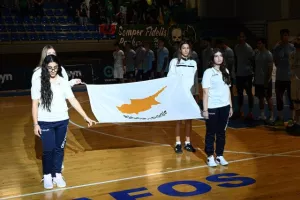 Ματς θρίλερ... και ΚΥΠΕΛΛΟΥΧΟΣ ο Παφιακός!