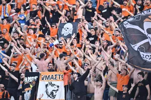 (Βίντεο kerkida) Μπουστάρισμα... για κύπελλο από τους ΑΠΟΕΛίστες
