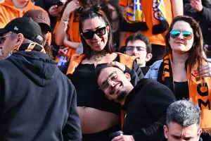 Οι ΑΠΟΕΛίστες... στην θέση τους (Φώτος)