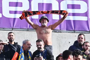 Οι ΑΠΟΕΛίστες... στην θέση τους (Φώτος)