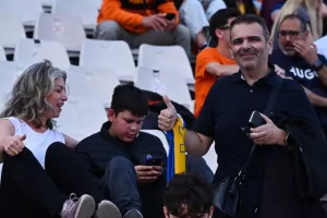 (ΑΠΟΕΛ-Πάφος) ΦΩΤΟΣ από τις κερκίδες