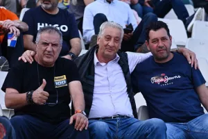 (ΑΠΟΕΛ-Πάφος) ΦΩΤΟΣ από τις κερκίδες