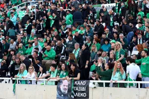 Οι Ομονοιάτες... στο "αιώνιο" (Φώτος)