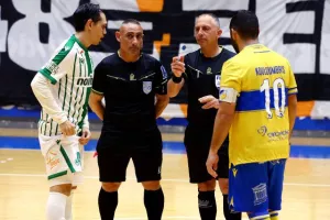 Το ΑΠΟΕΛ επέστρεψε απ' το 3-0 και προκρίθηκε στον τελικό! 