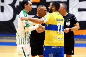 Το ΑΠΟΕΛ επέστρεψε απ' το 3-0 και προκρίθηκε στον τελικό! 