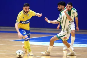 Το ΑΠΟΕΛ επέστρεψε απ' το 3-0 και προκρίθηκε στον τελικό! 