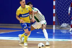 Το ΑΠΟΕΛ επέστρεψε απ' το 3-0 και προκρίθηκε στον τελικό! 