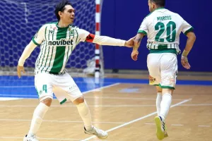 Το ΑΠΟΕΛ επέστρεψε απ' το 3-0 και προκρίθηκε στον τελικό! 