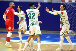 Το ΑΠΟΕΛ επέστρεψε απ' το 3-0 και προκρίθηκε στον τελικό! 