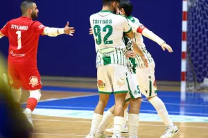 Το ΑΠΟΕΛ επέστρεψε απ' το 3-0 και προκρίθηκε στον τελικό! 