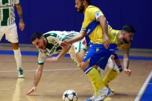 Το ΑΠΟΕΛ επέστρεψε απ' το 3-0 και προκρίθηκε στον τελικό! 