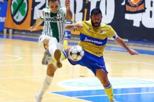 Το ΑΠΟΕΛ επέστρεψε απ' το 3-0 και προκρίθηκε στον τελικό! 