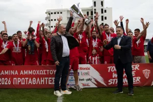 (ΒΙΝΤΕΟ/ΦΩΤΟΣ) Το ΣΗΚΩΣΕ εν μέσω αποθέωσης!