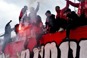 (ΒΙΝΤΕΟ/ΦΩΤΟΣ) Το ΣΗΚΩΣΕ εν μέσω αποθέωσης!