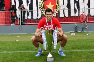 (ΒΙΝΤΕΟ/ΦΩΤΟΣ) Το ΣΗΚΩΣΕ εν μέσω αποθέωσης!