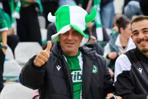 Οι Ομονοιάτες... στο "αιώνιο" (Φώτος)