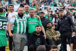 Οι Ομονοιάτες... στο "αιώνιο" (Φώτος)
