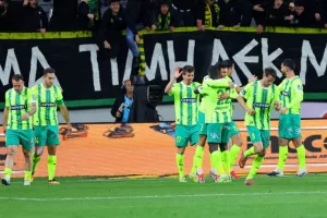 Απόλλων-ΑΕΚ: Έμειναν στο ''Χ'' και… χαμογέλασε η Ομόνοια (φώτος)