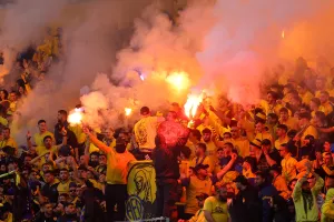Σέντρα... με 6 λεπτά καθυστέρηση (Φώτος) 