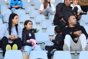 Εντυπωσιακή ατμόσφαιρα... ο κόσμος του Απόλλωνα