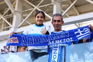 Εντυπωσιακή ατμόσφαιρα... ο κόσμος του Απόλλωνα