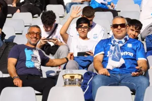 Εντυπωσιακή ατμόσφαιρα... ο κόσμος του Απόλλωνα
