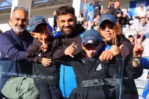 Εντυπωσιακή ατμόσφαιρα... ο κόσμος του Απόλλωνα