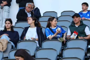 Εντυπωσιακή ατμόσφαιρα... ο κόσμος του Απόλλωνα