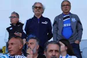 Εντυπωσιακή ατμόσφαιρα... ο κόσμος του Απόλλωνα