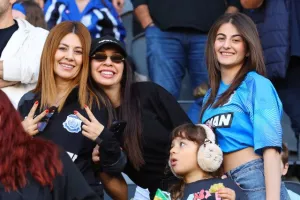 Εντυπωσιακή ατμόσφαιρα... ο κόσμος του Απόλλωνα