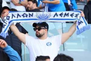 Εντυπωσιακή ατμόσφαιρα... ο κόσμος του Απόλλωνα