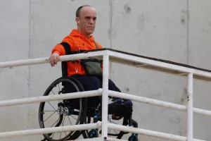 ΦΩΤΟΣ από τις κερκίδες στο ΑΠΟΕΛ-Απόλλων