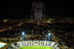 Εντυπωσιακό drone για τα 100