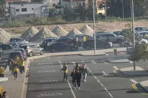Με πορεία στο γήπεδο οι ΑΕΛίστες (Βίντεο Kerkida)