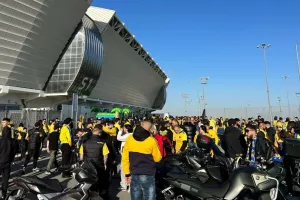 Pre Game Party... οι ΑΕΛίστες (Φώτος)