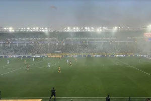 Σέντρα... με 6 λεπτά καθυστέρηση (Φώτος) 