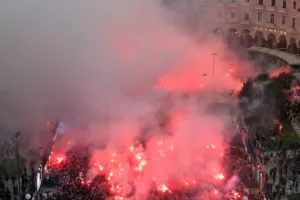 "Κάηκε" η Αριστοτέλους στις 19:26 για τον... αιώνιο ΠΑΟΚ! (Φώτος/Βίντεο)